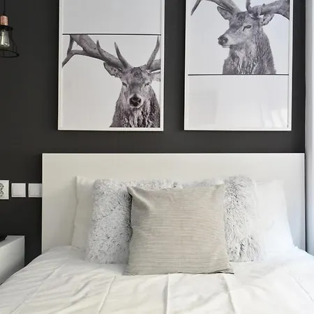 Daire The Hidden Mark-2bdr Ap In Downtown *